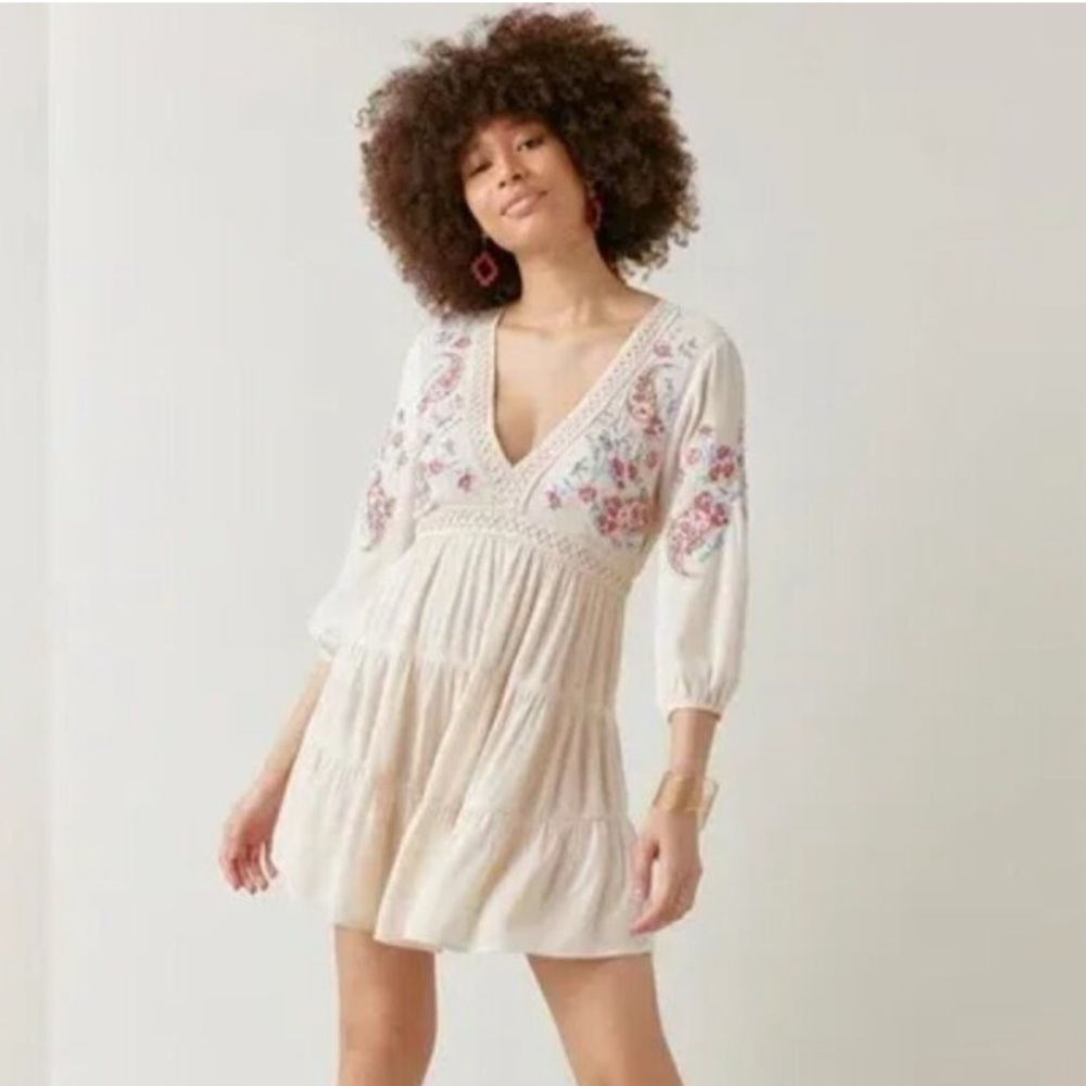 Francesca's Audrey Parks Collections Cream Embroidered V-Neck Boho Mini Dress